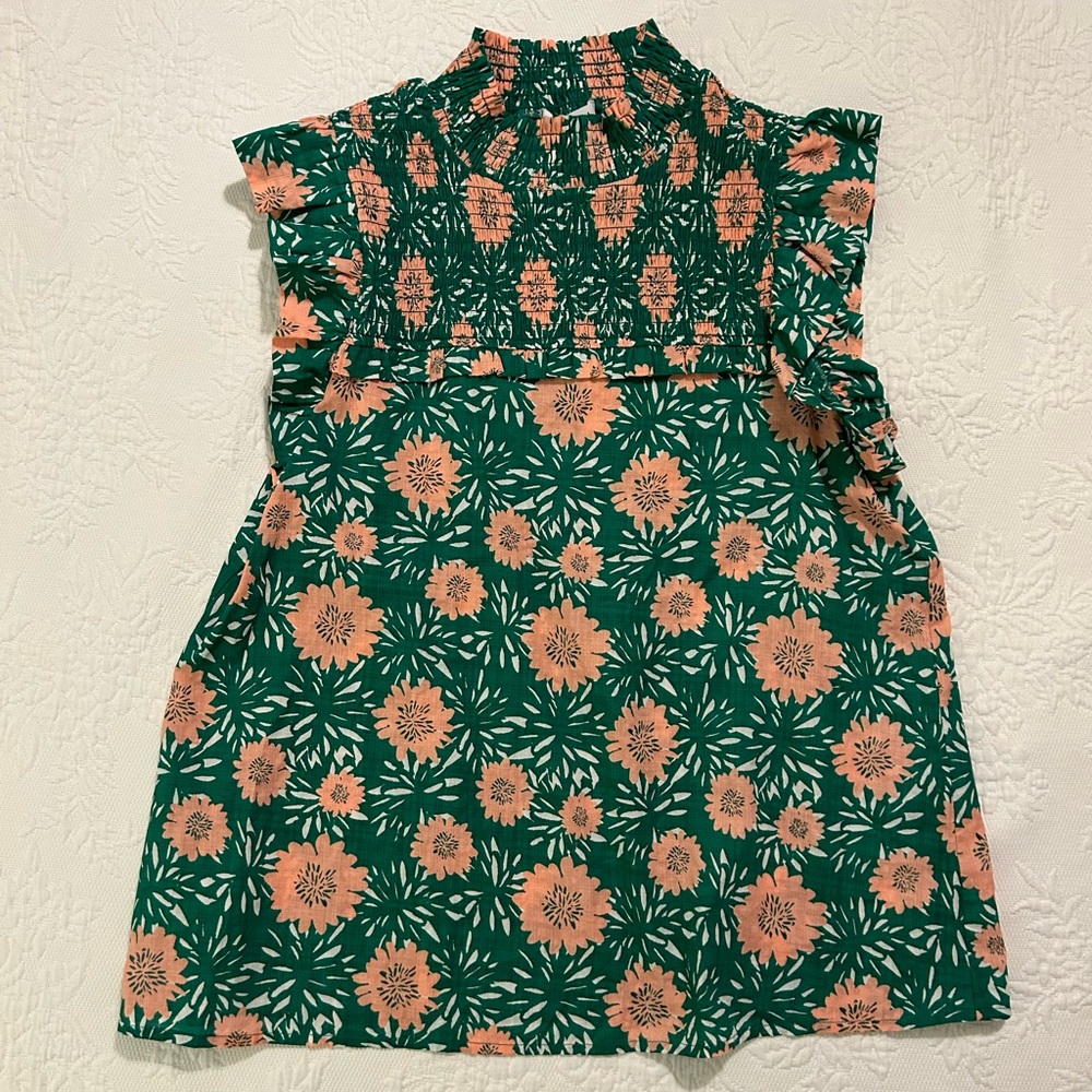 NWT: THML Fabulous floral blouse